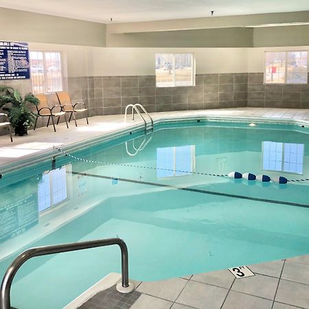 Red Roof Inn & Suites Omaha - Council Bluffs Dış mekan fotoğraf