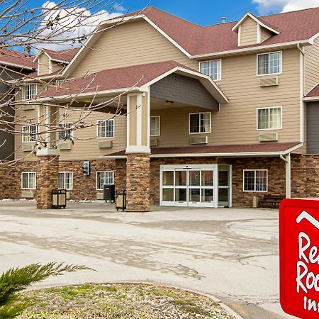 Red Roof Inn & Suites Omaha - Council Bluffs Dış mekan fotoğraf