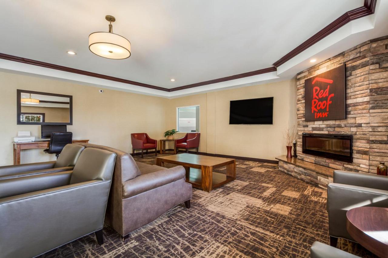 Red Roof Inn & Suites Omaha - Council Bluffs Dış mekan fotoğraf