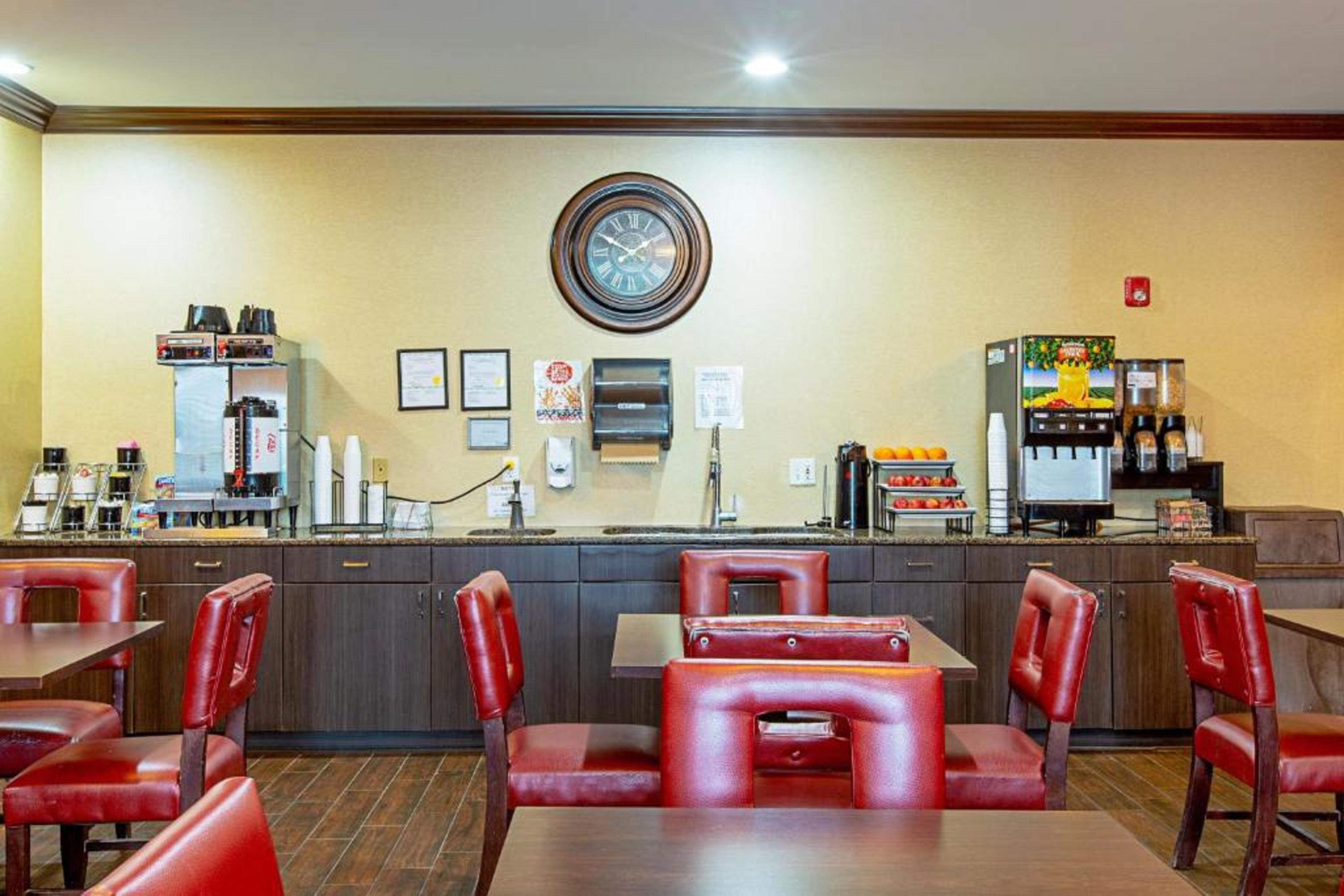Red Roof Inn & Suites Omaha - Council Bluffs Dış mekan fotoğraf