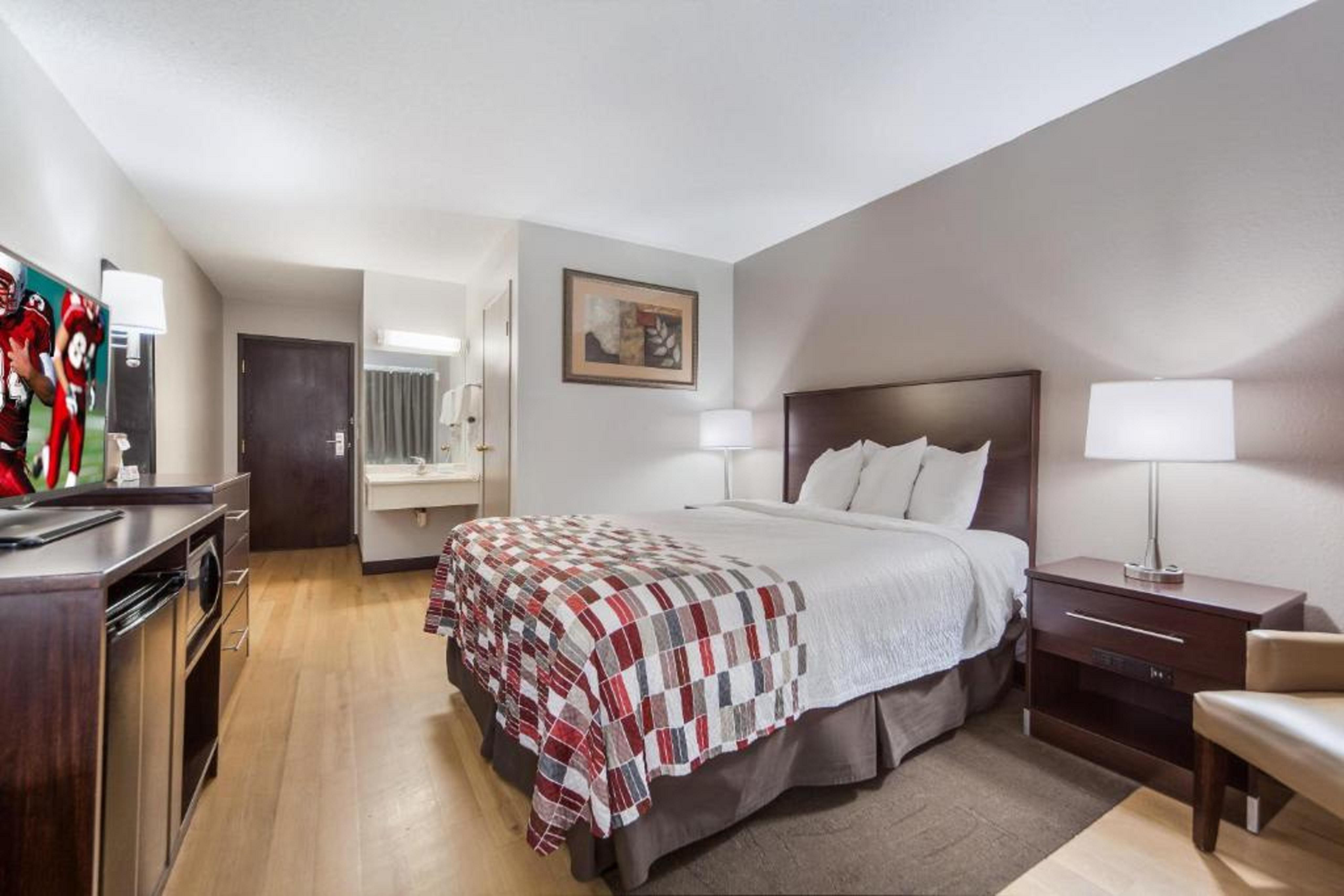 Red Roof Inn & Suites Omaha - Council Bluffs Dış mekan fotoğraf
