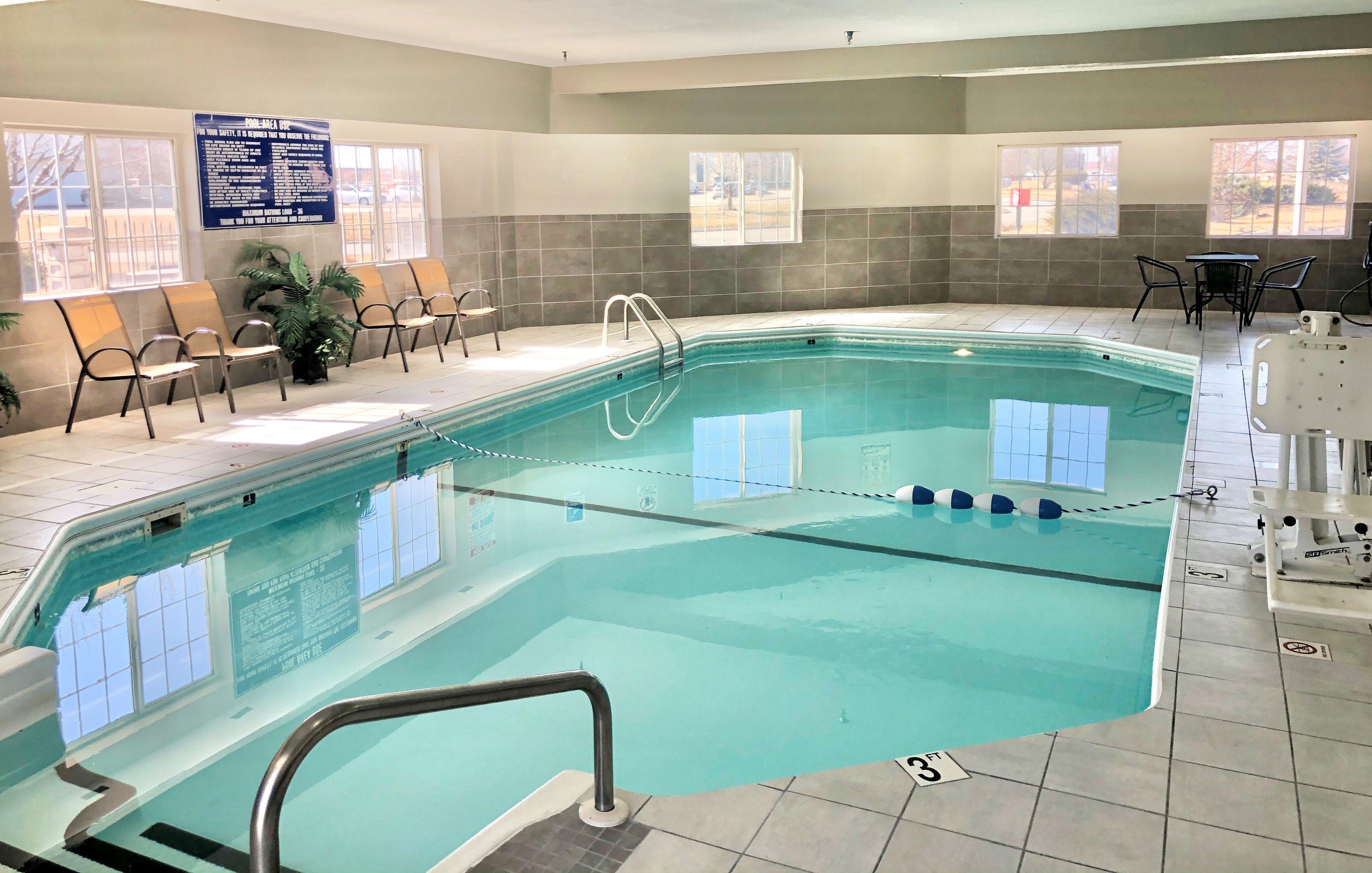 Red Roof Inn & Suites Omaha - Council Bluffs Dış mekan fotoğraf