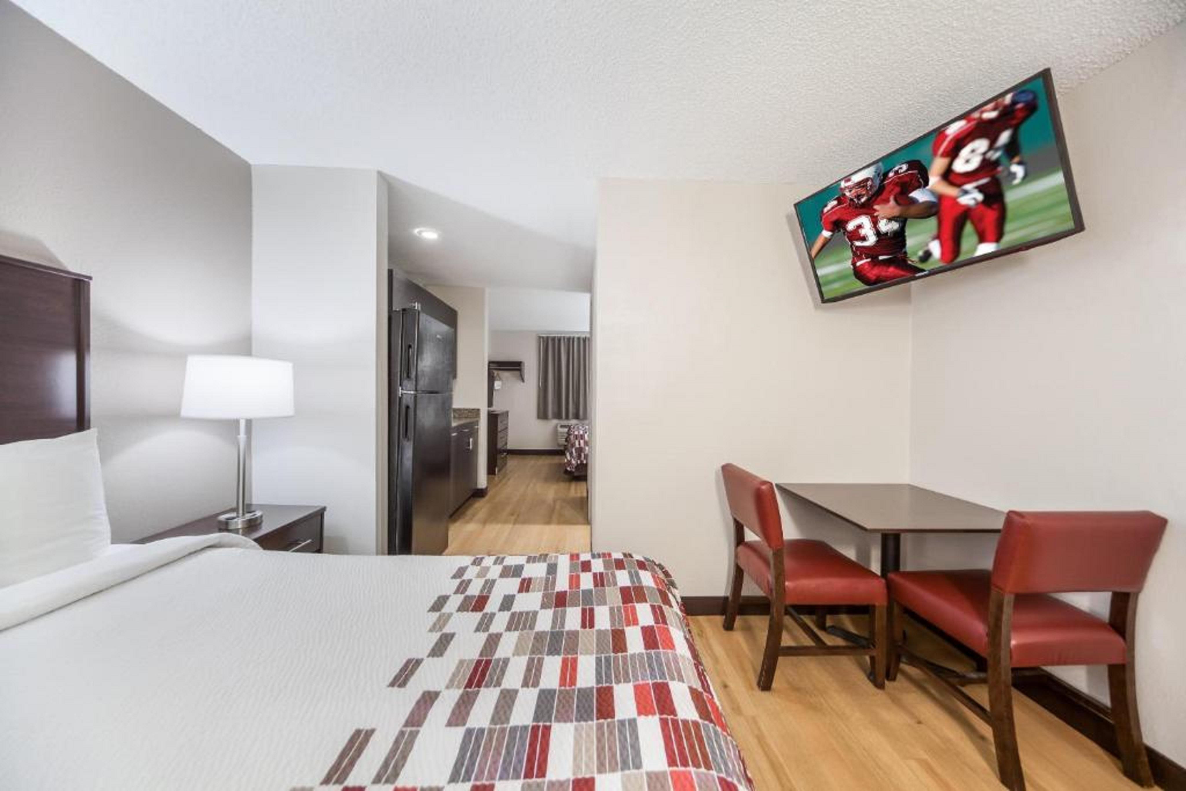 Red Roof Inn & Suites Omaha - Council Bluffs Dış mekan fotoğraf