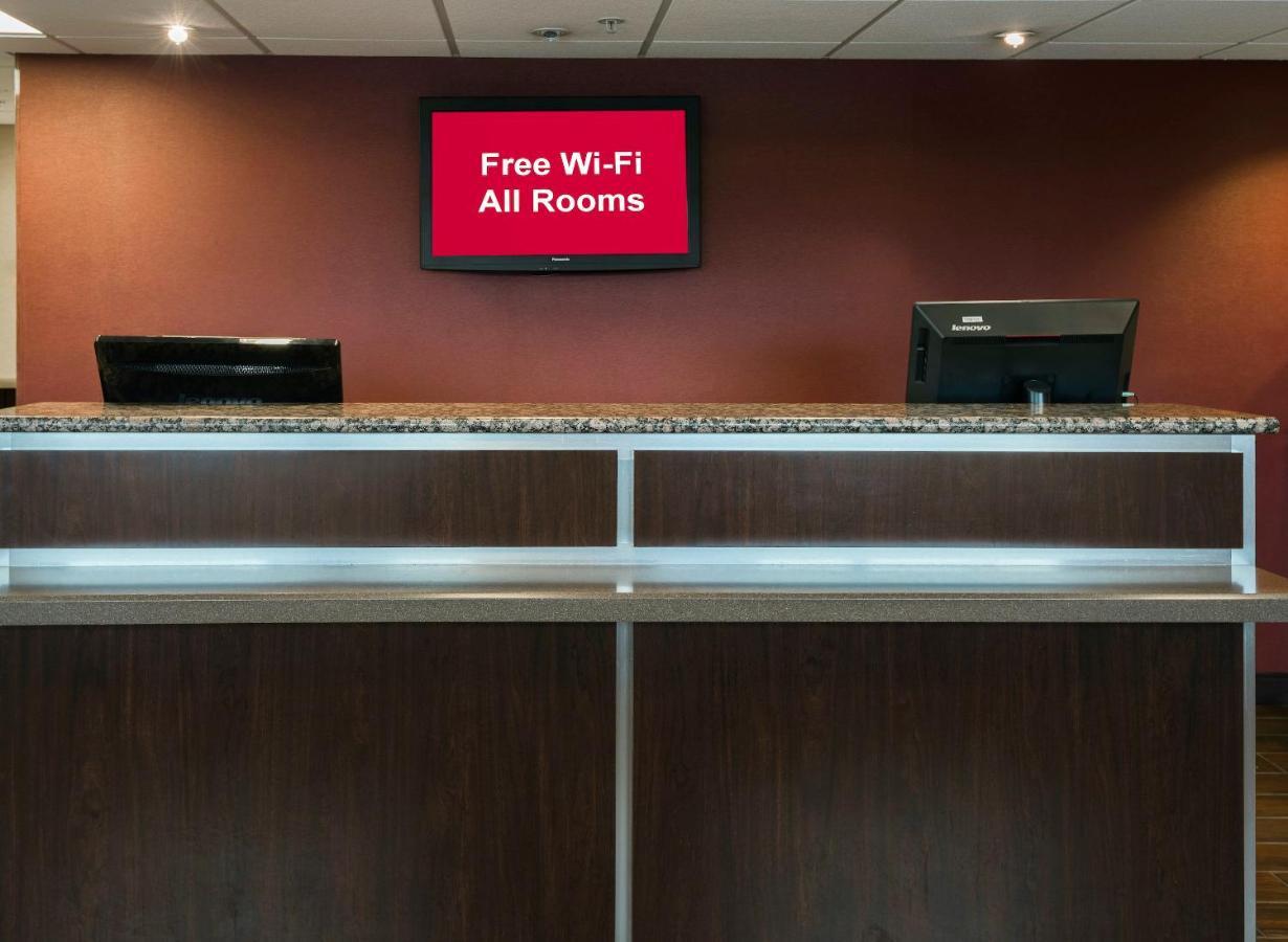 Red Roof Inn & Suites Omaha - Council Bluffs Dış mekan fotoğraf